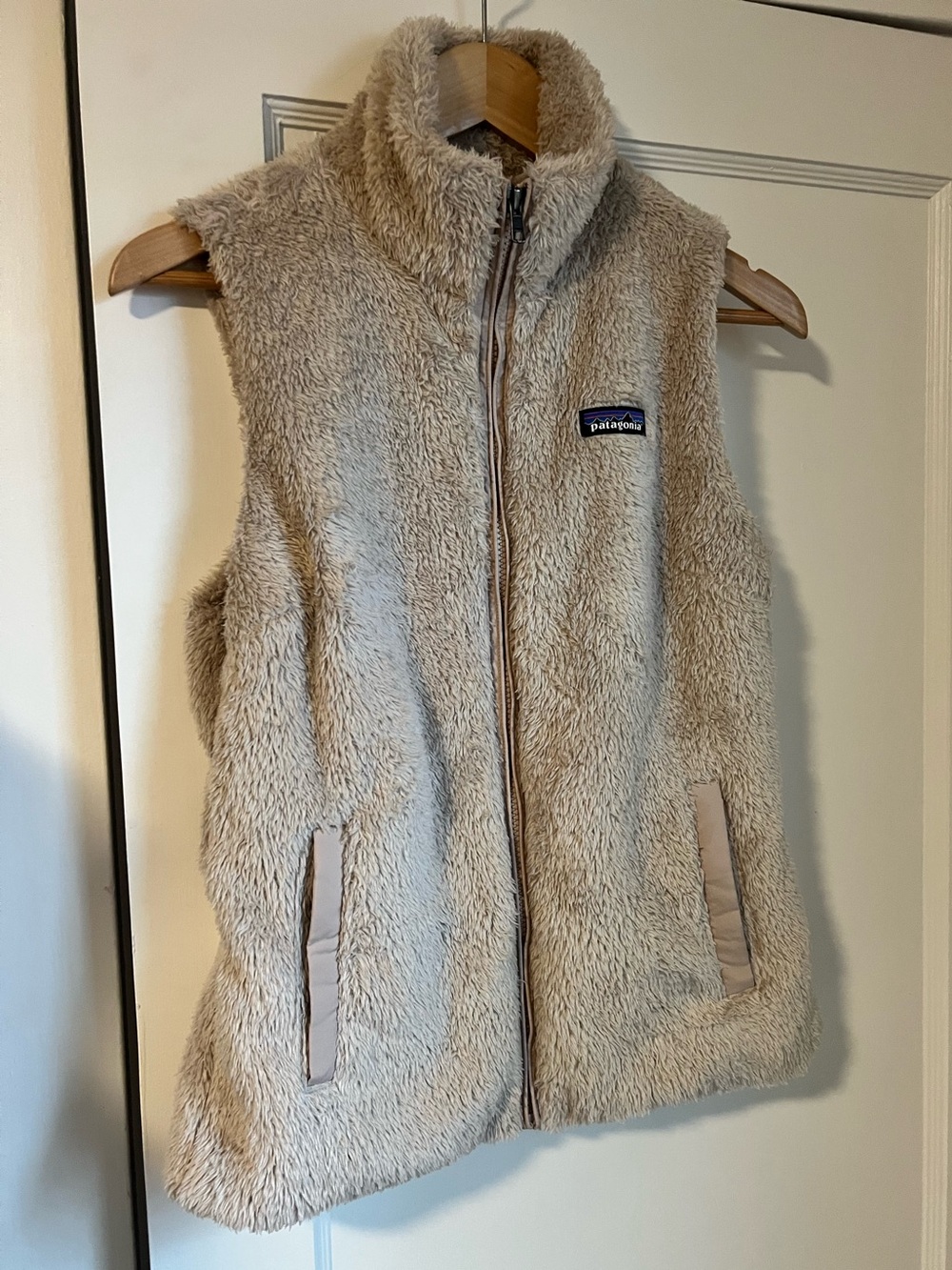 Patagonia Women’s Los Gatos vest, beige, size M